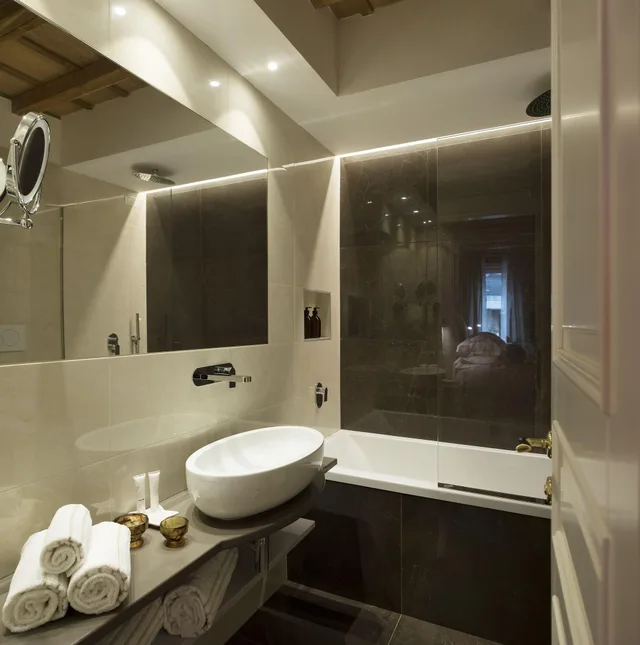 Inner, Standard, King Bed, with View، Palazzo Caruso 3/3