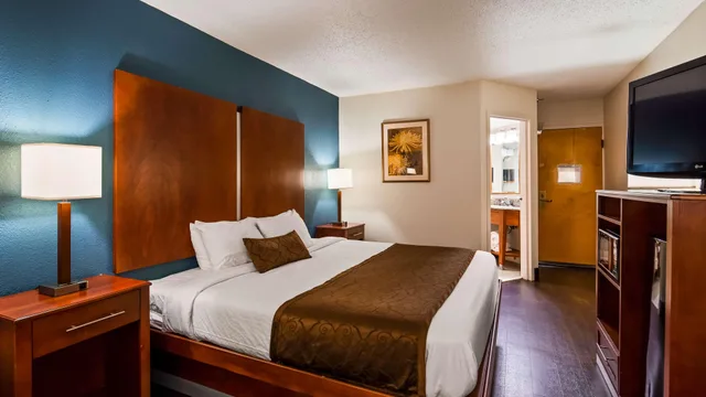 غرفة قياسية، Best Western Plus Richmond Airport Hotel 1/2