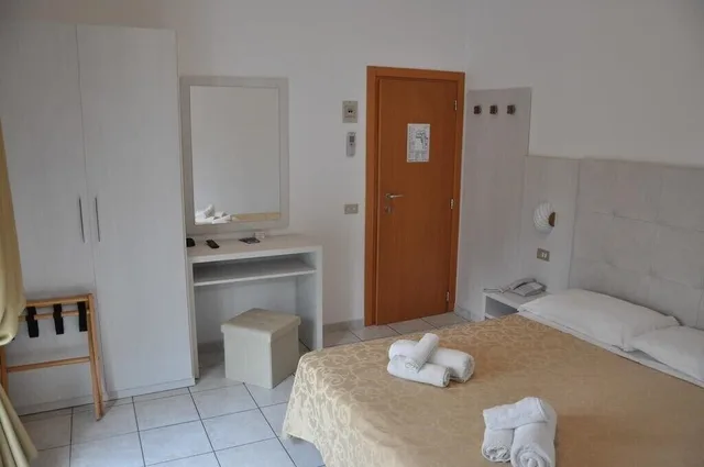 غرفة كومفورت بسرير كوين، Hotel Marina 2/4