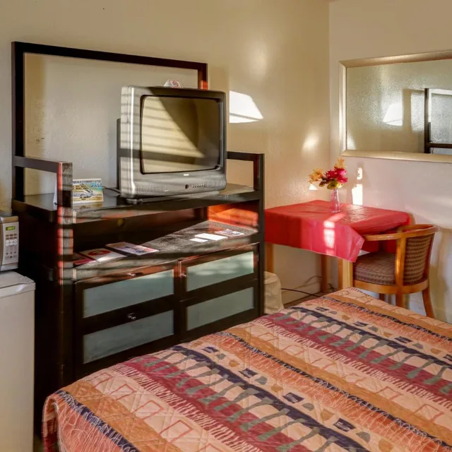 غرفة صغيرة مزدوجة، Richard s Hotel 6/8