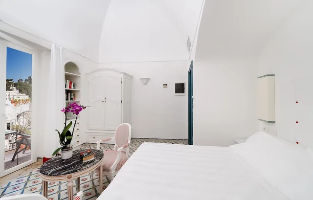 Deluxe, Double Bed, Sina Flora 4/6