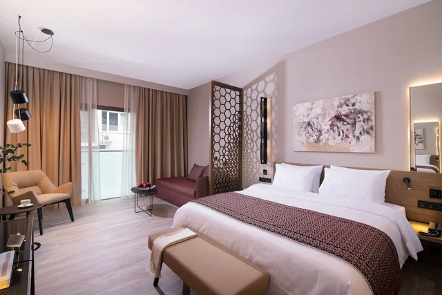 جناح جونيور بسرير كينج مع أريكة، S Hotel Boutique Thessaloniki 1/3