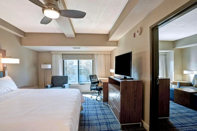 2 Bedrooms, Suite, 1 King or 2 Queen Beds, 2 Bathrooms، Homewood Suites by Hilton Boston Brookline Longwood Medical 4/10