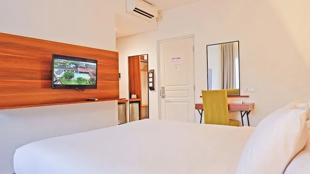 Resort, Deluxe, Queen Bed، Front One Resort Magelang 1/6
