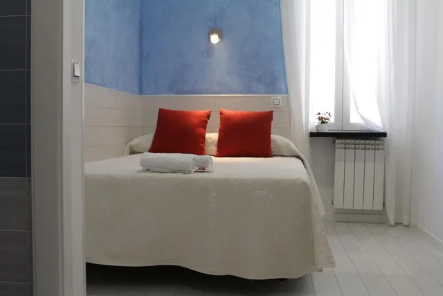 Budget, Double Bed, Hostal Star Madrid 2/2