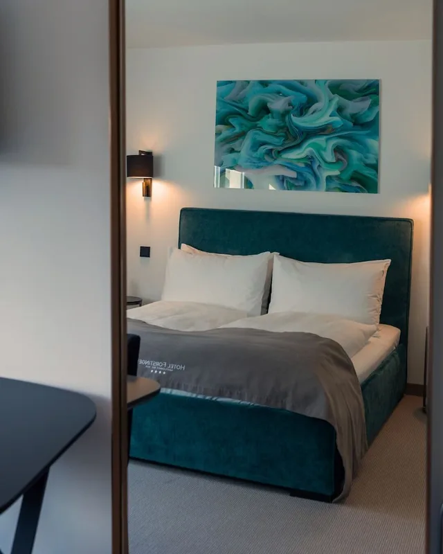 غرفة بزنس بسرير كوين، FORSTINGER HOTEL 7/10