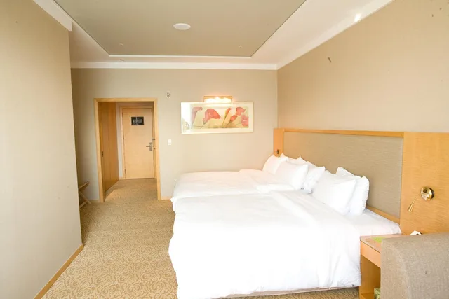 Grand, Hollywood, Twin Beds، The Grand Hotel Daegu 2/10