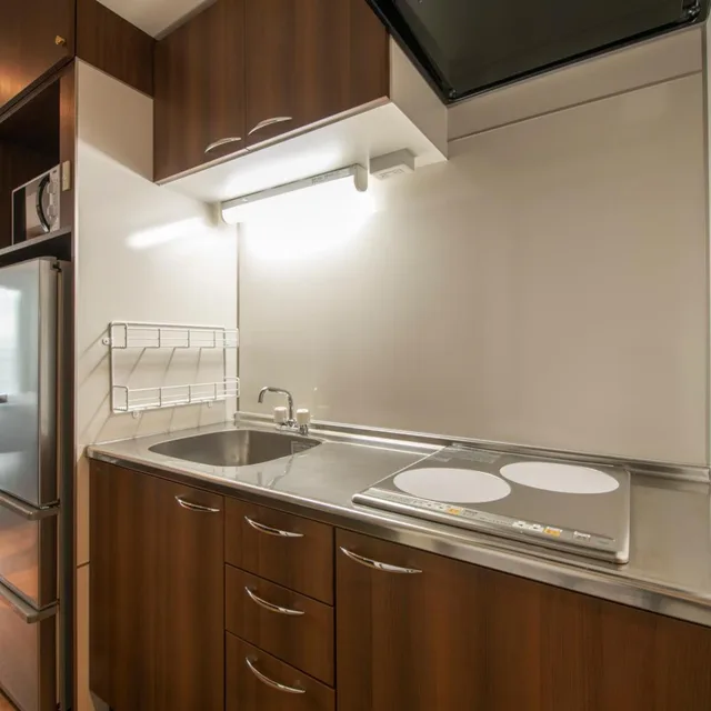 غرفة بسريرين منفصلين بشرفة لذوي الإعاقة، Hotel New Port Yokosuka 6/9