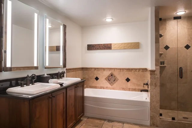 غرفة ديلوكس بسريرين كوين بشرفة، Hyatt at the Canyons by Park City Vacations 8/8