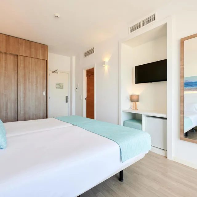 غرفة بسرير مزدوج، AluaSun Continental Park Hotel & Apartments 1/6