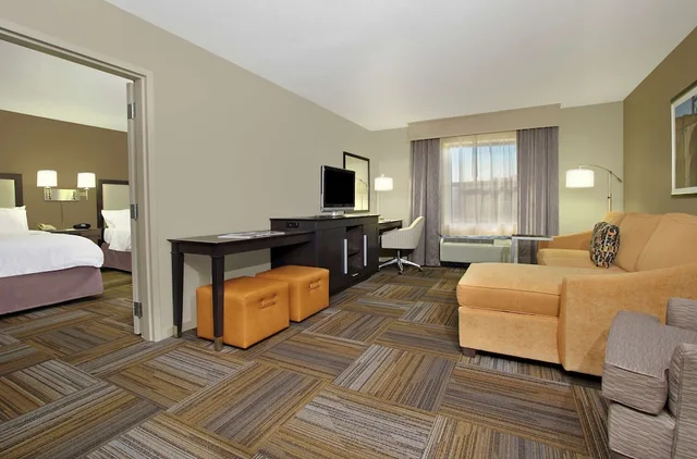 جناح بسريرين كوين، Hampton Inn Suites Florence Downtown 3/7