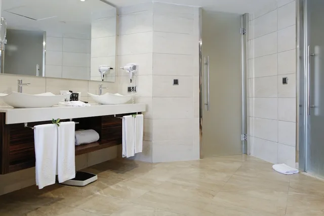Family Suite, King Bed, 3 Beds, Outdoor Jetted Tub، Majestic Mirage Punta Cana - All Inclusive 2/2