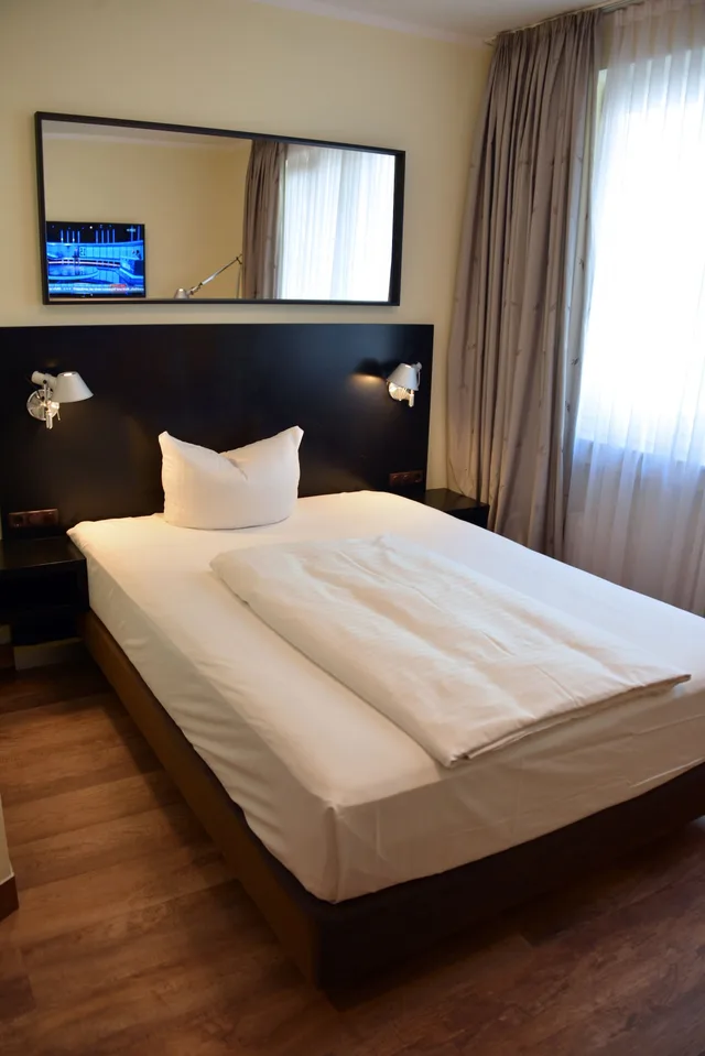 غرفة قياسية بسرير كوين، Hotel Belle Blue 1/3