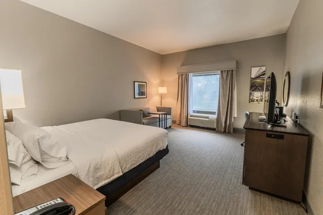 استوديو بسرير كينج مع أريكة لذوي الإعاقة، Hampton Inn Jasper 6/9