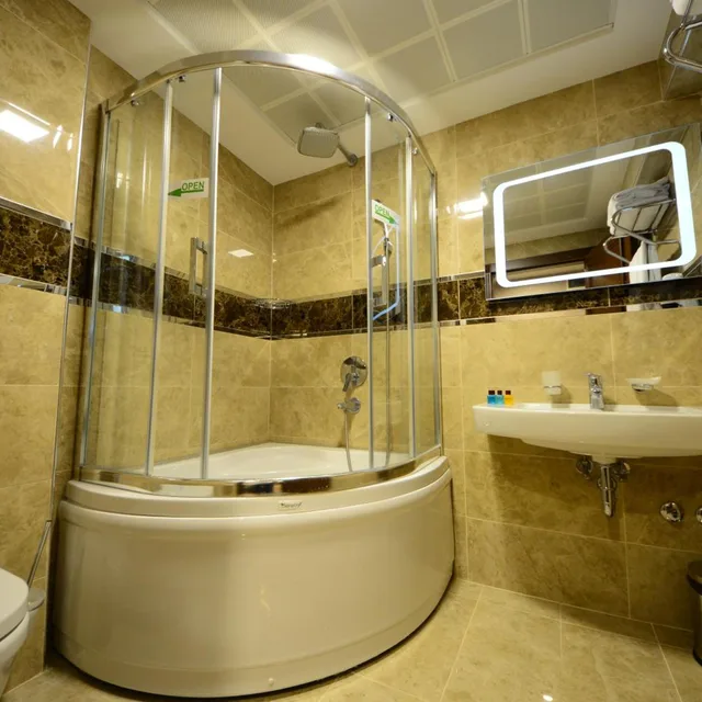 Room, Triple, Grand Bazaar Hotel 8/10