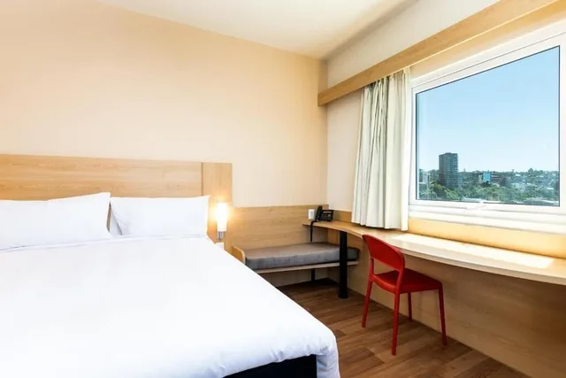 غرفة قياسية بسرير مزدوج بإطلالة على البحر، Ibis Puerto Montt 1/4