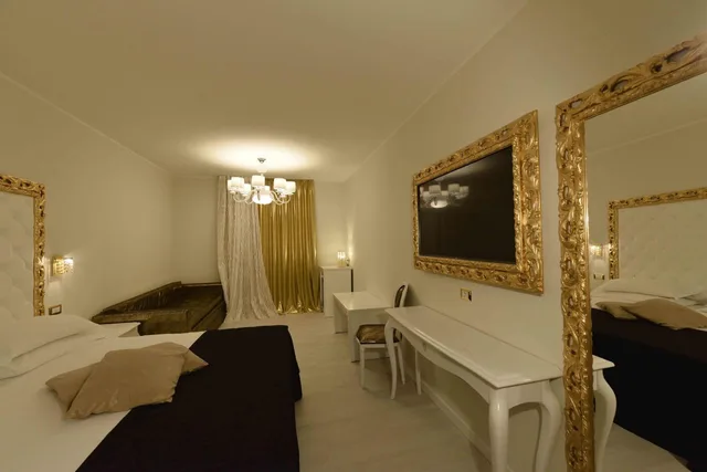 غرفة سوبيريور رباعية، Hotel Mediterraneo Club Benessere 2/5