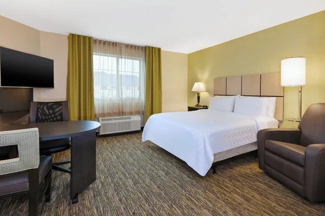 غرفة بسرير كوين لذوي الإعاقة، Candlewood Suites Washington North 2/5