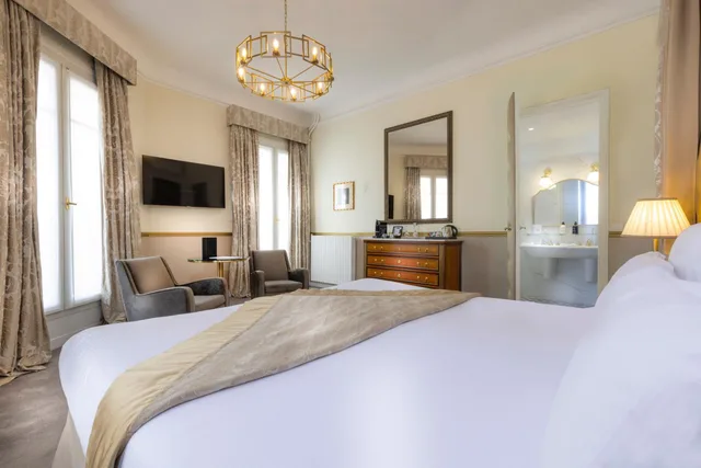 جناح جونيور بسرير كينج، Hotel Claridge 5/10