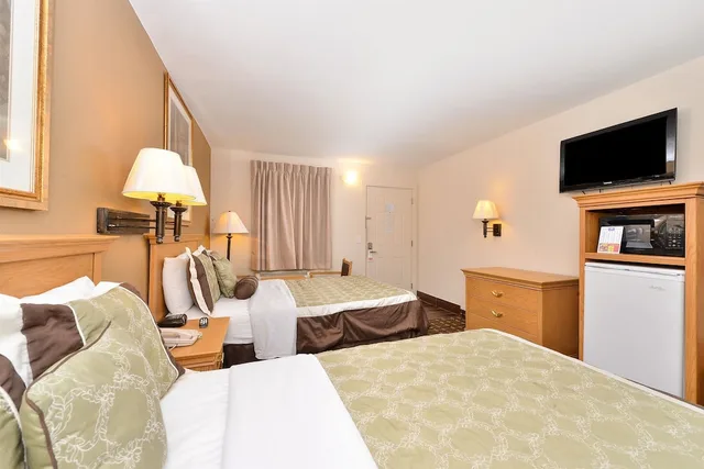 غرفة بسريرين مزدوجين، Americas Best Value Inn Nashville Downtown 1/5