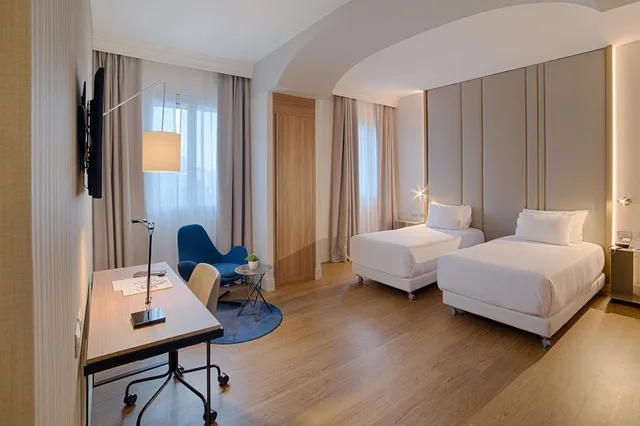 غرفة متصلة عائلية بسرير كوين وسريرين منفصلين، Nh De La Gare Hotel Bologna 2/7
