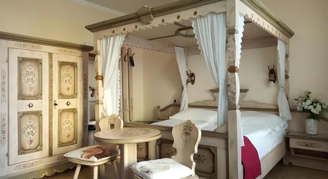 غرفة رباعية بسرير كوين وسرير فردي مع أريكة، Adlerhof 1/1