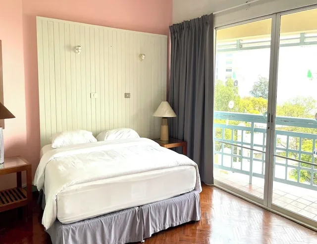 جناح تنفيذي بسرير كوين وسريرين فرديين، Chom View Hotel Hua Hin 2/3