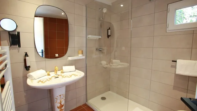 جناح كومفورت بسرير كوين بغرفة نوم واحدة، Bella Vista Residence 2/2