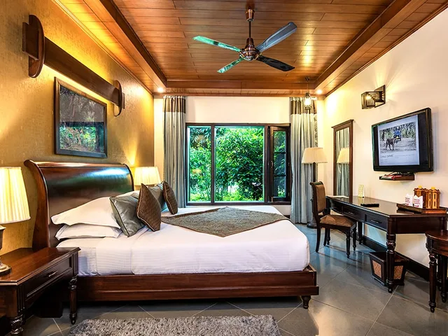 جناح عائلي بسريرين كينج مع أريكة، Aahana Resort and Spa- Jim Corbett 2/9