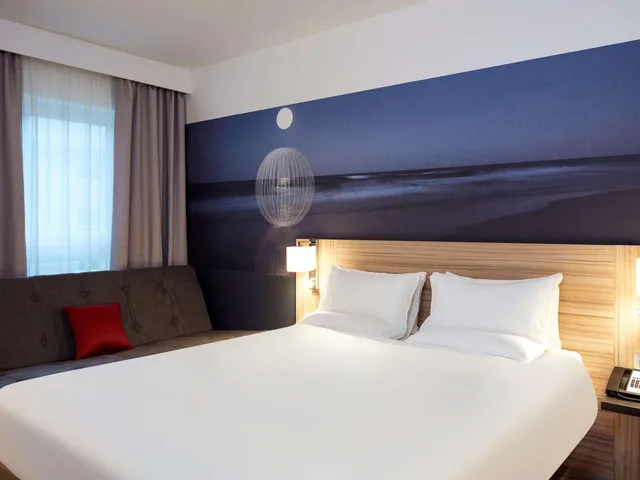 غرفة سوبيريور بسرير مزدوج لذوي الإعاقة، NOVOTEL LONDON STANSTED AIRPORT 1/2