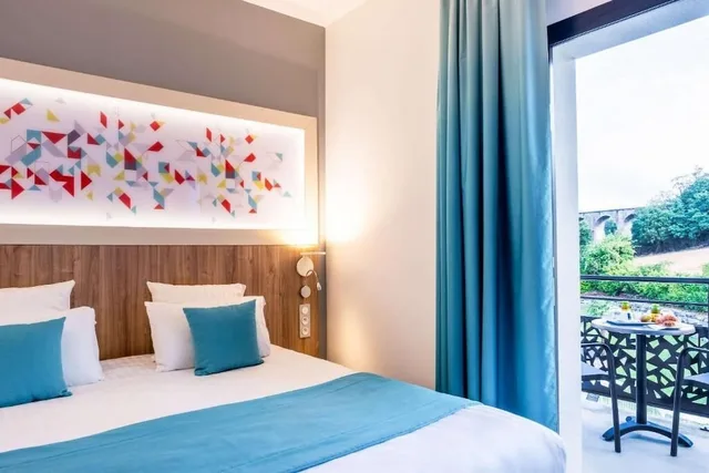 غرفة بسرير كينج، Brit Hotel Figeac 2/8