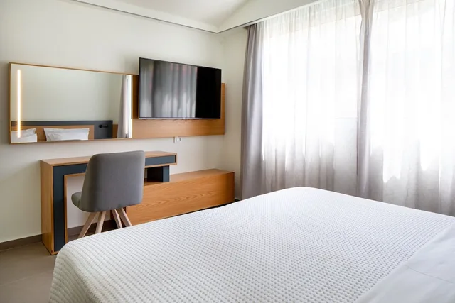 Apartment, King Bed, Two Story, 2 Sofa, Private Pool، Forum Suites 3/3