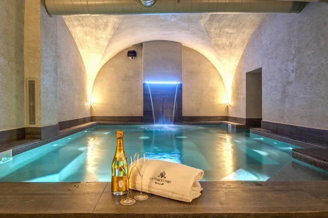 غرفة سوبيريور مفردة بسرير مزدوج، Hotel 77 Seventyseven 1/1