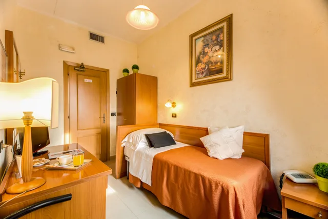 Standard, Single, Hotel Parker Roma 3/4