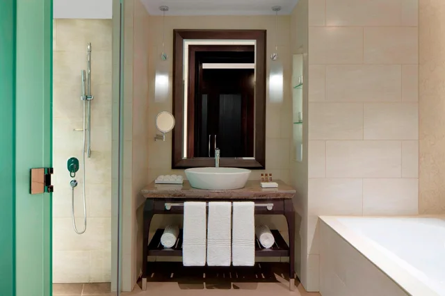غرفة عائلية بسرير بطابقين، Sheraton Sharjah Beach Resort Spa 5/5