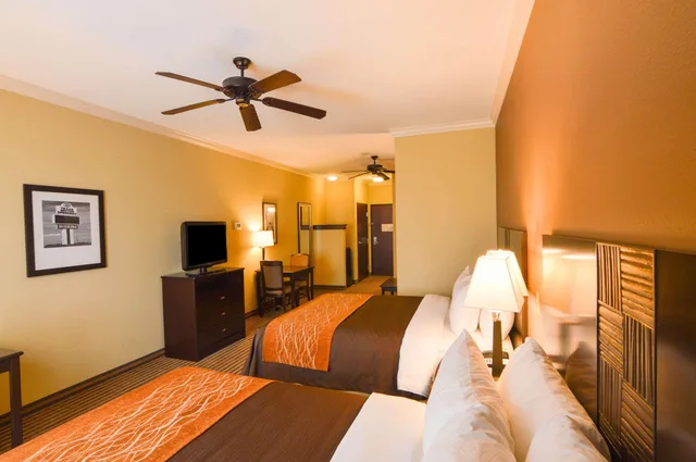 جناح بسريرين كوين لذوي الإعاقة، Comfort Inn and Suites Fort Worth Fossil Creek 3/4