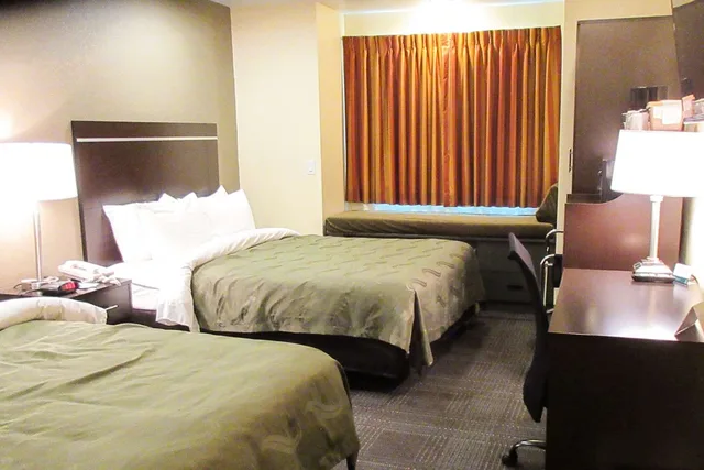 غرفة بسريرين كوين، Quality Inn and Suites near NAS Fallon 1/5