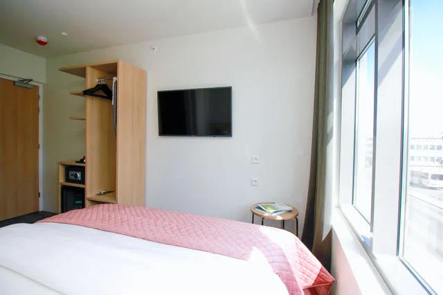 غرفة صغيرة بسرير كوين، CenterHotel Laugavegur 1/6