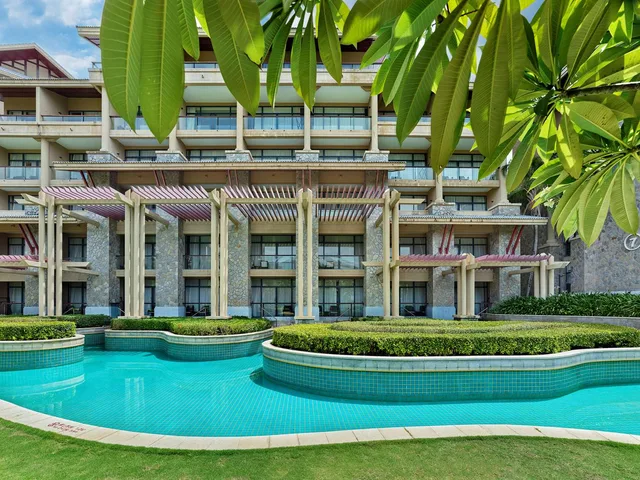 Connecting, Garden, King Bed, with Pool، Hilton Sanya Yalong Bay Resort Spa 1/3