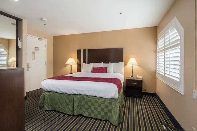 غرفة بسرير كينج، Travel Inn Sunnyvale 1/6