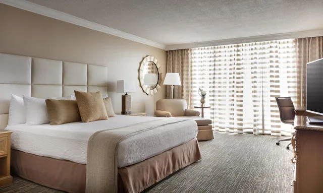 غرفة بسرير كينج لذوي الإعاقة، The San Luis Resort Spa & Conference Center 5/9