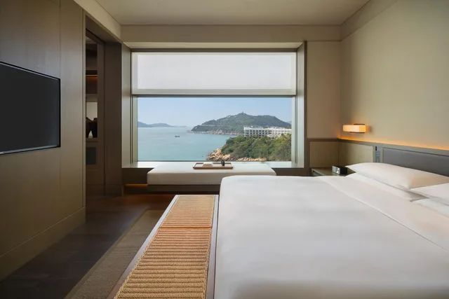 جناح بريميوم بسرير كينج بإطلالة على البحر، Alila Dongao Island Zhuhai 1/5