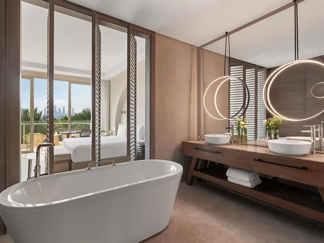 2 Bedrooms, Senior, Suite, King and Twin Beds، Rixos the Palm Hotel Suites Ultra All Inclusive 7/10