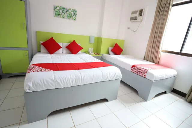 Standard, Triple, 1 Queen and 1 Single Bed, OYO 210 Apple Tree Suites 1/5