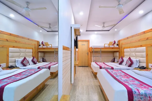 Family, 6 Beds, 2 Double Beds, Bunk Bed, Hotel Glow Inn 3/10
