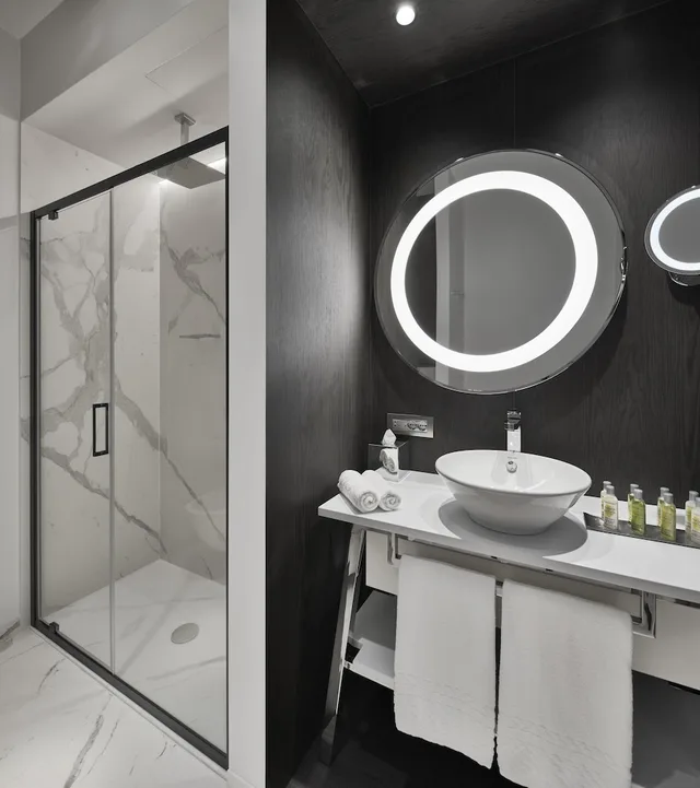 1 Bedroom, Historical, Suite, King Bed، Doubletree By Hilton Trieste 9/9