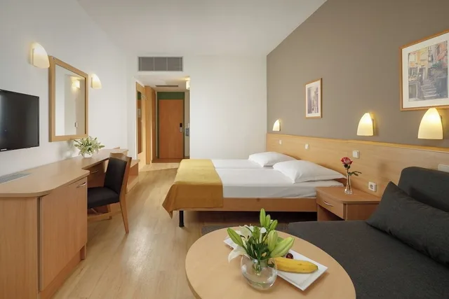 Premium, Sea Side, Balcony، Hotel Aurora Plava Laguna 4/5