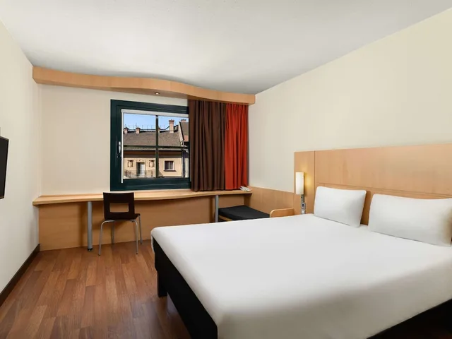 غرفة قياسية بسرير مزدوج، ibis Styles Budapest Heroes Square 1/10