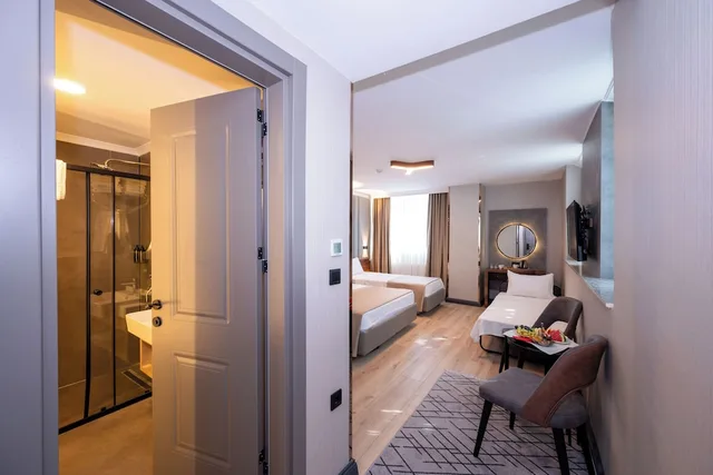Standard, Quadruple, Murphy Bed, Queen Bed، Vess Hotel 2/3