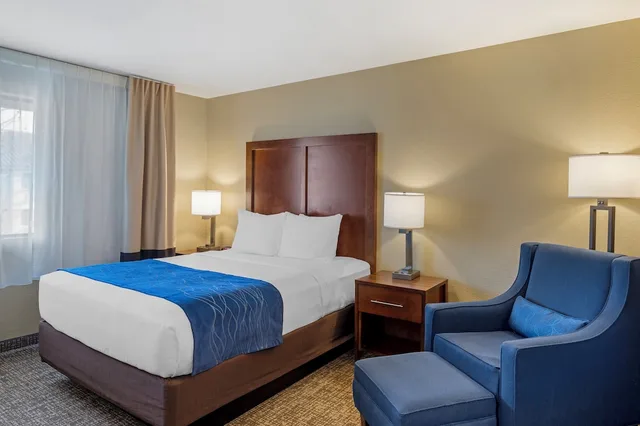 غرفة بسرير كوين لذوي الإعاقة، Comfort Inn & Suites Rocklin - Roseville 4/5